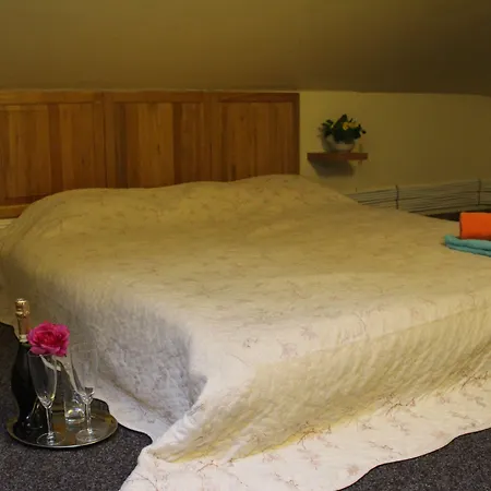 Sleep In 3*