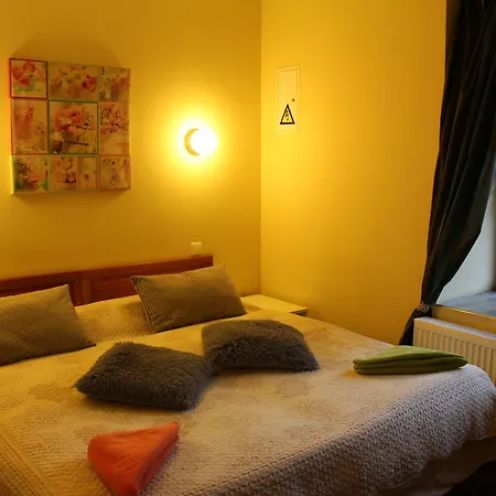 Sleep In Bed & Breakfast 3*
